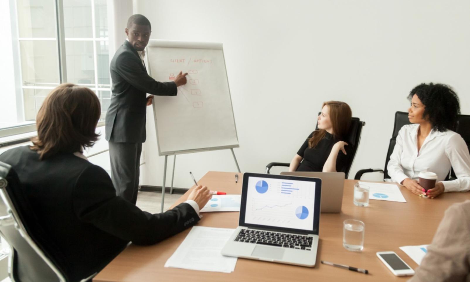 Espacio de trabajo organizado para aprendizaje efectivo